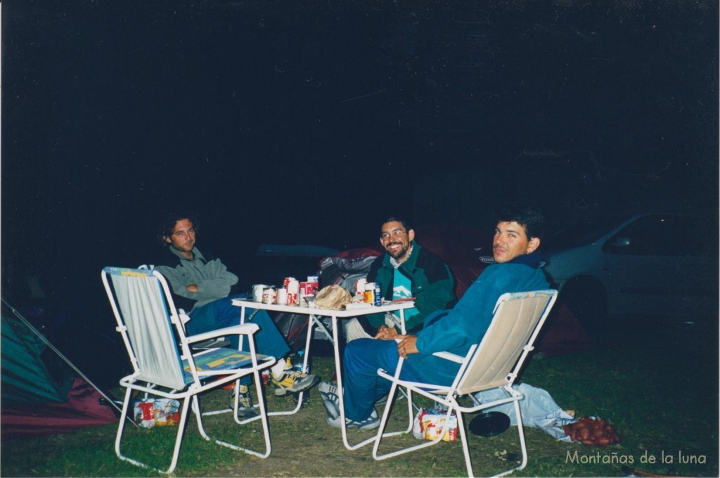 Fernando, Jesús y Quique en el Camping de Chamonix